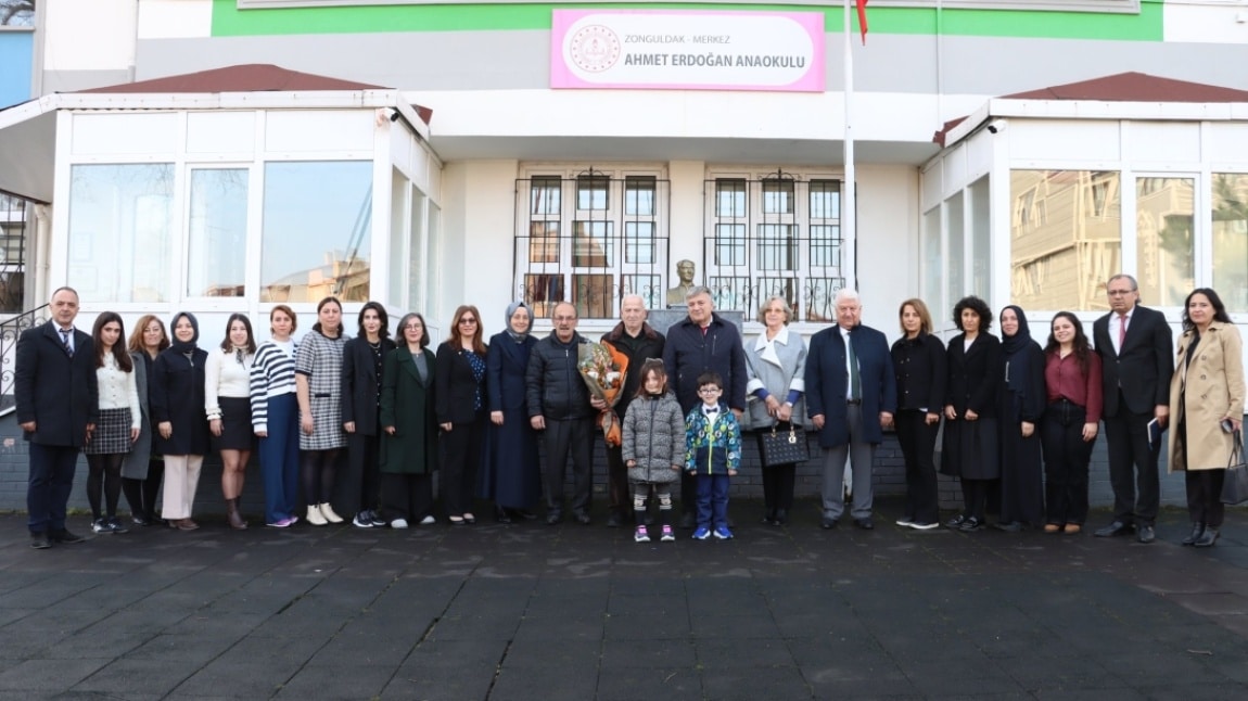 Eğitime Gönülden Destek Veren Hayırsever İş İnsanı Merhum Ahmet Erdoğan'ın Adı Okulumuzda Yaşatılıyor